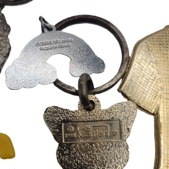 8 Funny Cartoon Key Chains  Metal & Vinyl Bright Colors Collectible - Picture 7 of 15